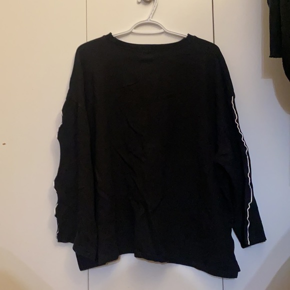O+F Long sleeve black with white stripe sweater - Picture 3 of 3